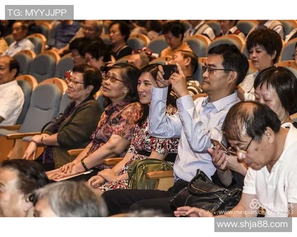 十月十日出生的足球巨星盘点及其精彩人生与成就解析 十月十日出生的足球巨星盘点及其精彩人生与成就解析