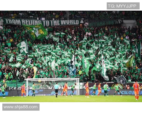 北京工体足球球星点燃赛场激情引领城市体育热潮