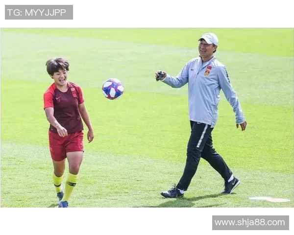 当足球巨星泪洒赛场真情流露感动无数球迷心灵