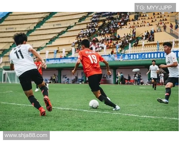 神仙打架时代的足球传奇巅峰对决与球星对抗的荣耀岁月