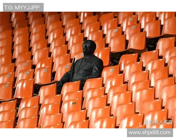 足球传奇永驻：全球足球明星雕像展现不朽风采与精神