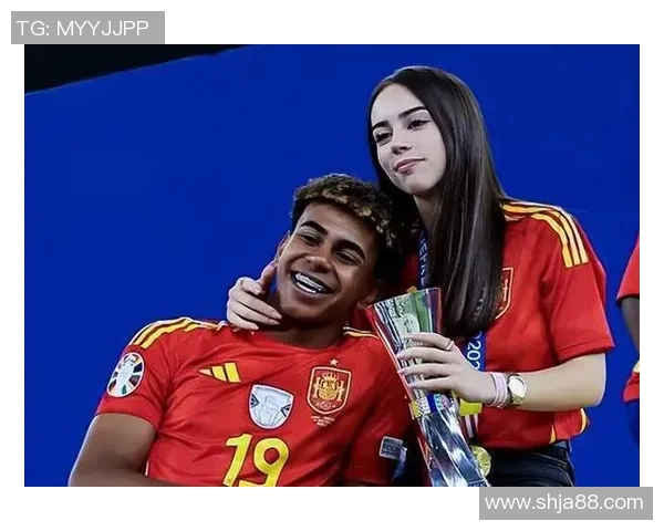 足球巨星被曝与知名模特秘密出轨恋情曝光，背后隐藏不为人知的真相