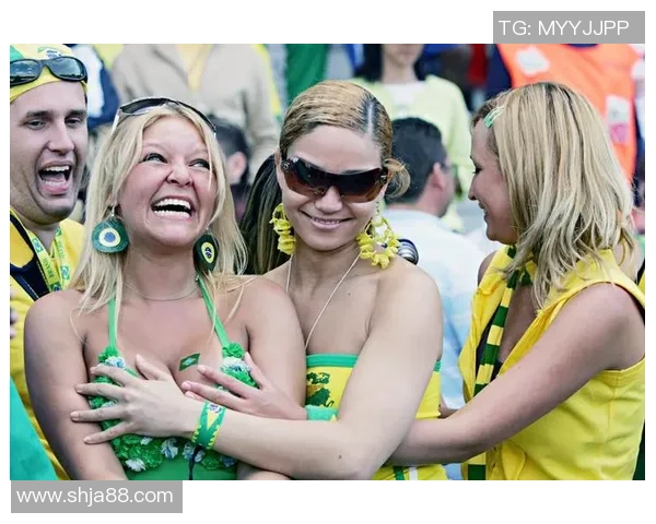 足球巨星秀粤语魅力展球场外风采球迷惊喜连连直呼意外