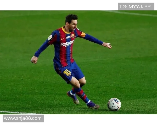 足球明星转身绝技集锦突破视觉极限瞬间引爆全场惊艳表现